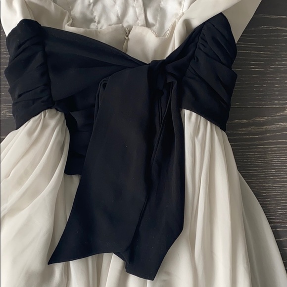 Halter Dress - Picture 4 of 4